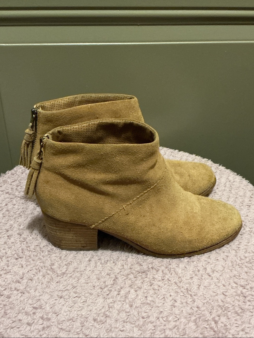 Tom’s Leila Toffee Brown Suede Tassel Ankle Booties Boots Heeled Zip Women’s 10